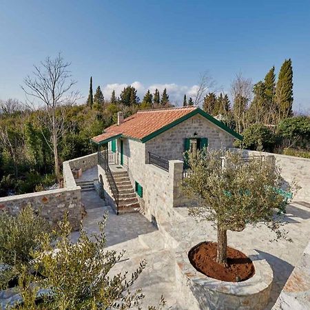Chateau Du Soleil Villas Tivat Exterior photo