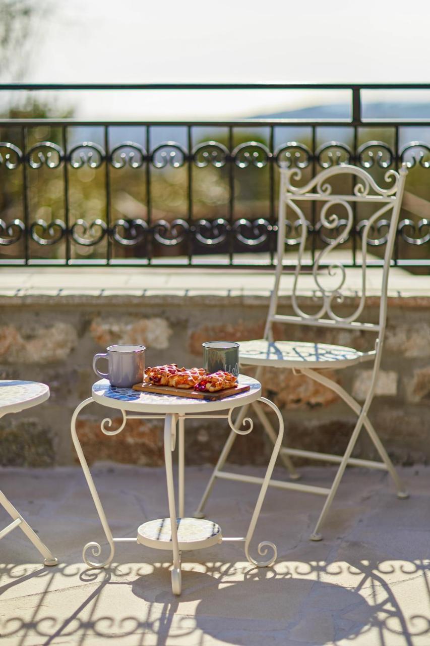 Chateau Du Soleil Villas Tivat Exterior photo