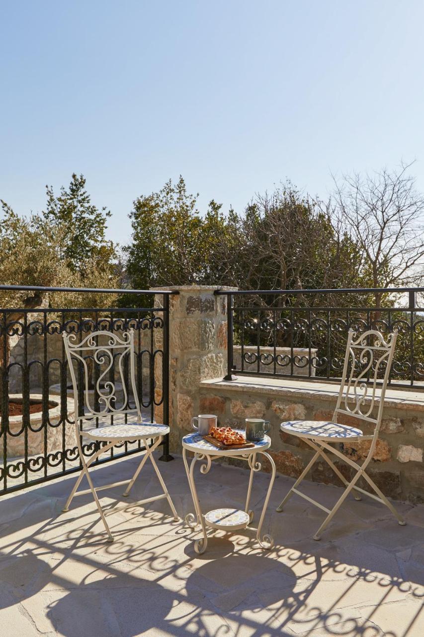 Chateau Du Soleil Villas Tivat Exterior photo